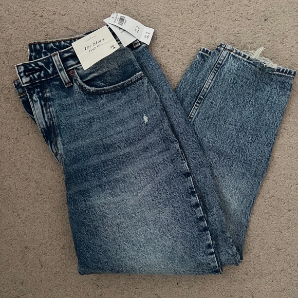 Abercrombie High Rise Mom Jeans - Picture 1 of 2